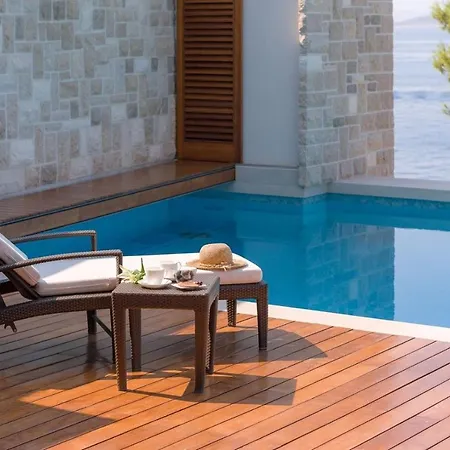 Luxury Seafront Pride With Private Heated Pool At The In - Baska Voda Villa *