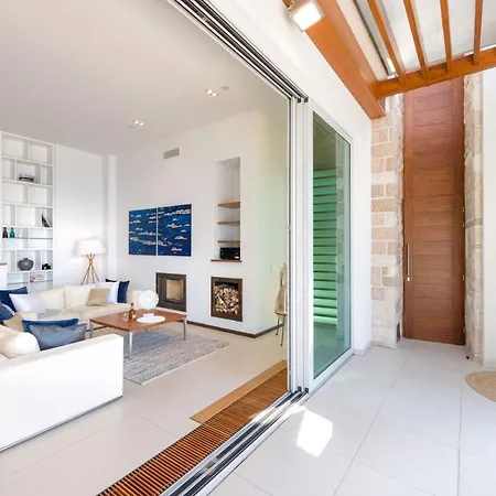 Luxury Seafront Pride With Private Heated Pool At The In - Baska Voda