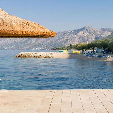 Luxury Seafront Pride With Private Heated Pool At The In - Baska Voda