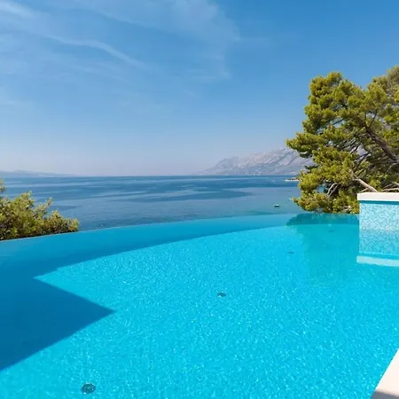 Luxury Seafront Pride With Private Heated Pool At The In - Baska Voda Brela