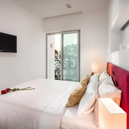 Villa Luxury Seafront Pride With Private Heated Pool At The In - Baska Voda