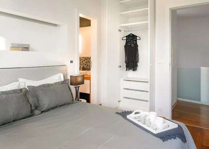 Luxury Seafront Pride With Private Heated Pool At The In - Baska Voda