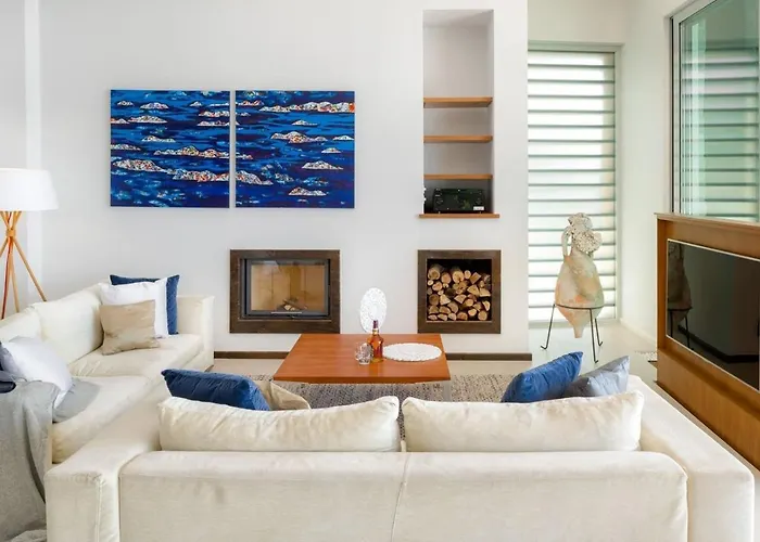 Luxury Seafront Pride With Private Heated Pool At The In - Baska Voda *