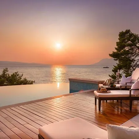 Luxury Seafront Pride With Private Heated Pool At The In - Baska Voda Villa