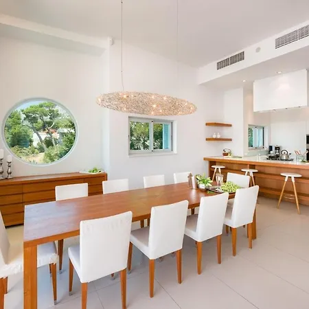Luxury Seafront Pride With Private Heated Pool At The In - Baska Voda * Brela