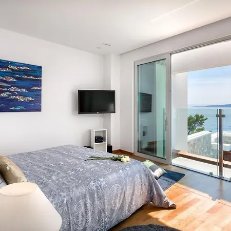 Luxury Seafront Pride With Private Heated Pool At The In - Baska Voda Brela