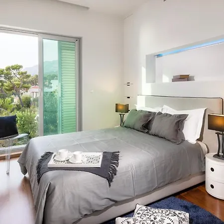 Luxury Seafront Pride With Private Heated Pool At The In - Baska Voda *