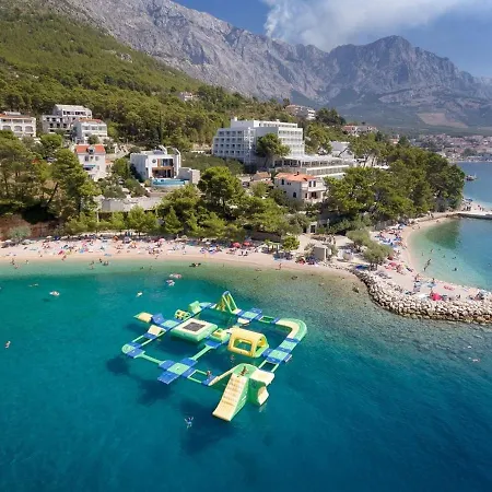 Luxury Seafront Pride With Heated Pool بريلا