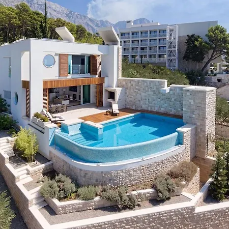 Luxury Seafront Pride With Private Heated Pool At The In - Baska Voda *