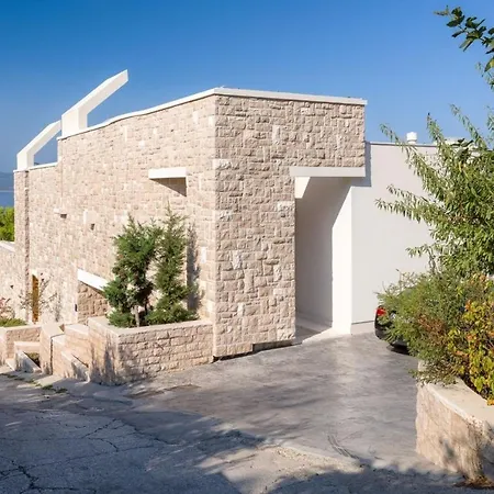 Luxury Seafront Pride With Private Heated Pool At The In - Baska Voda *