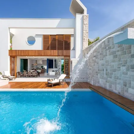 Luxury Seafront Pride With Private Heated Pool At The In - Baska Voda * Brela