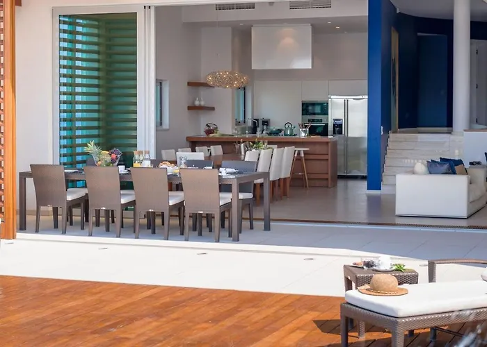 Luxury Seafront Villa Brela Pride With Heated Pool فيلة