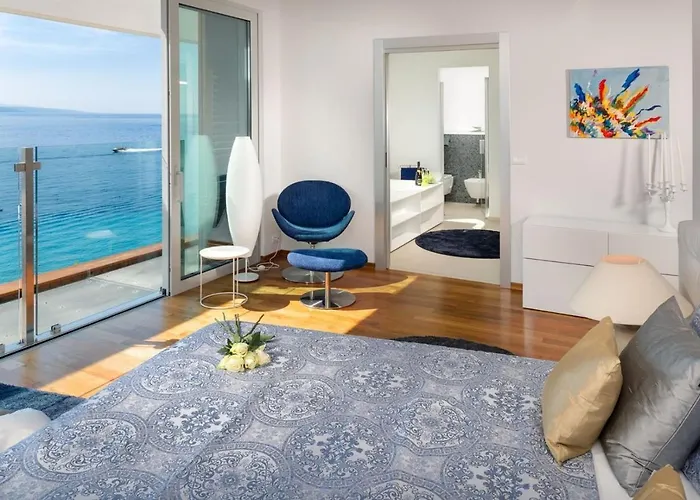 Luxury Seafront Villa Brela Pride With Heated Pool فيلة بريلا