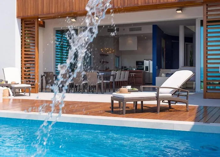 Luxury Seafront Pride With Private Heated Pool At The In - Baska Voda