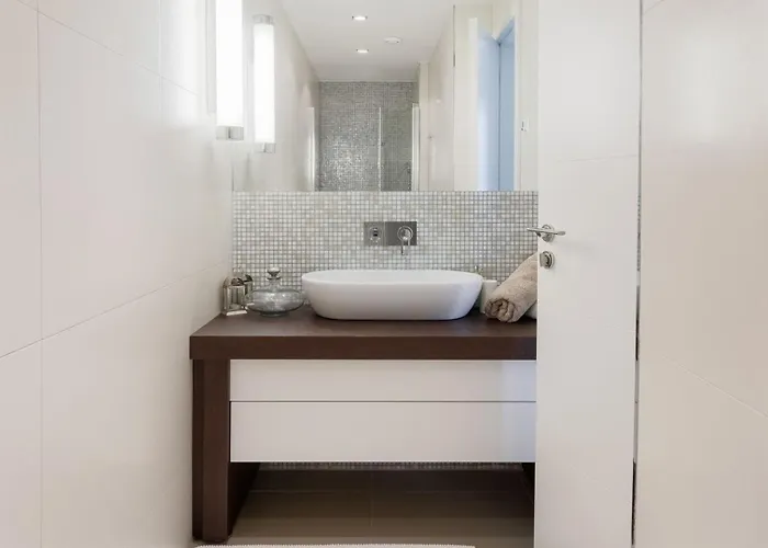 Luxury Seafront Villa Brela Pride With Heated Pool فيلة بريلا