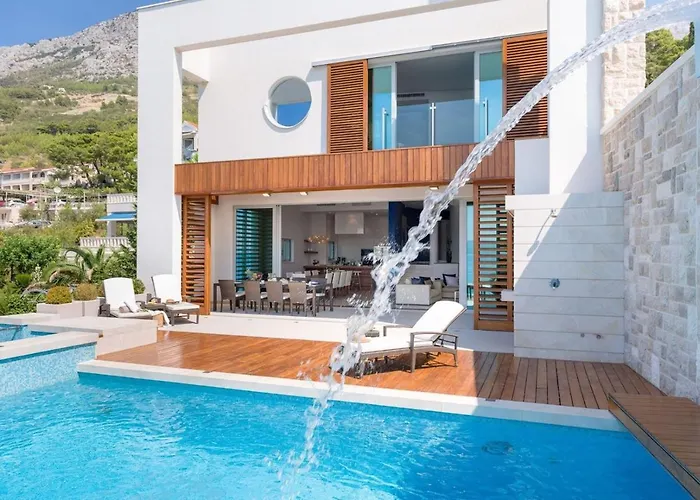 Luxury Seafront Pride With Private Heated Pool At The In - Baska Voda Вилла *