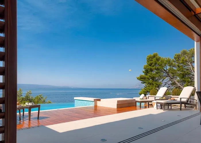 Luxury Seafront Villa Brela Pride With Heated Pool فيلة *