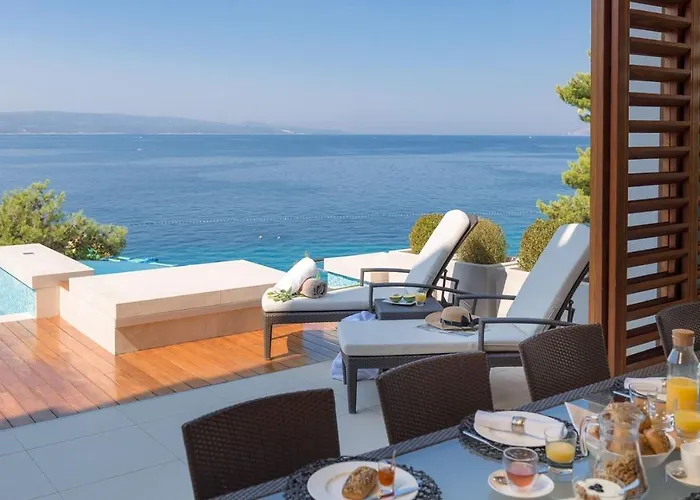 Luxury Seafront Villa Brela Pride With Heated Pool بريلا
