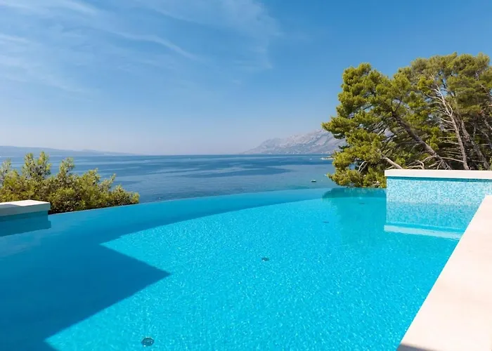 Luxury Seafront Villa Brela Pride With Heated Pool بريلا